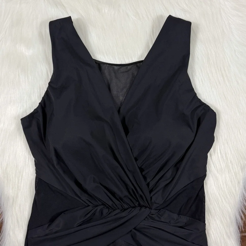 Miraclesuit Women's Size 12 / 14 ?‎ Black Palma Deep V One Piece Swimsuit